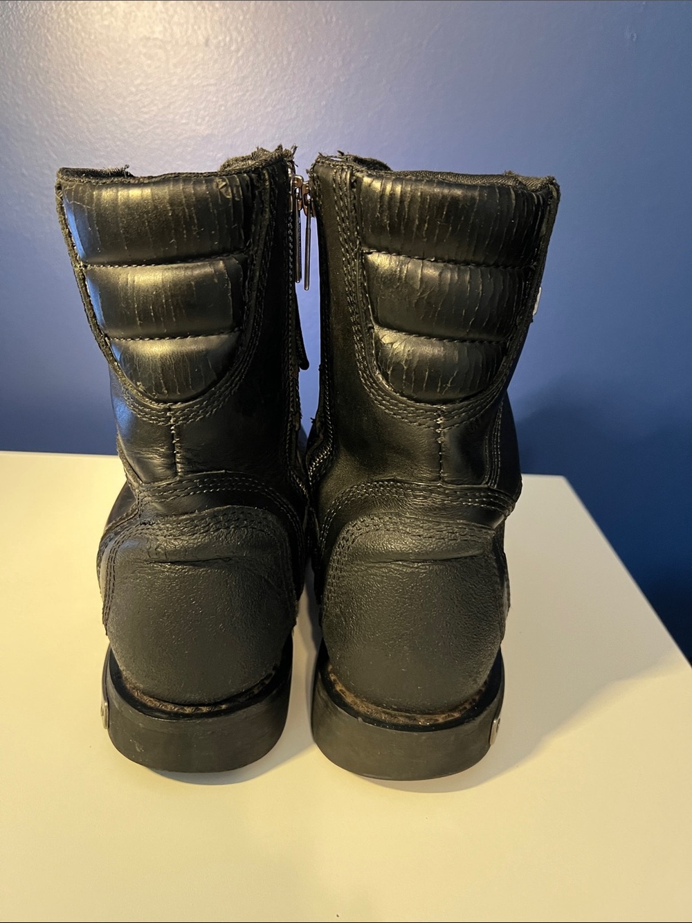 Harley-Davidson Black Leather Lace-Up Riding Boots with Metal Accents - Picture 5 of 8